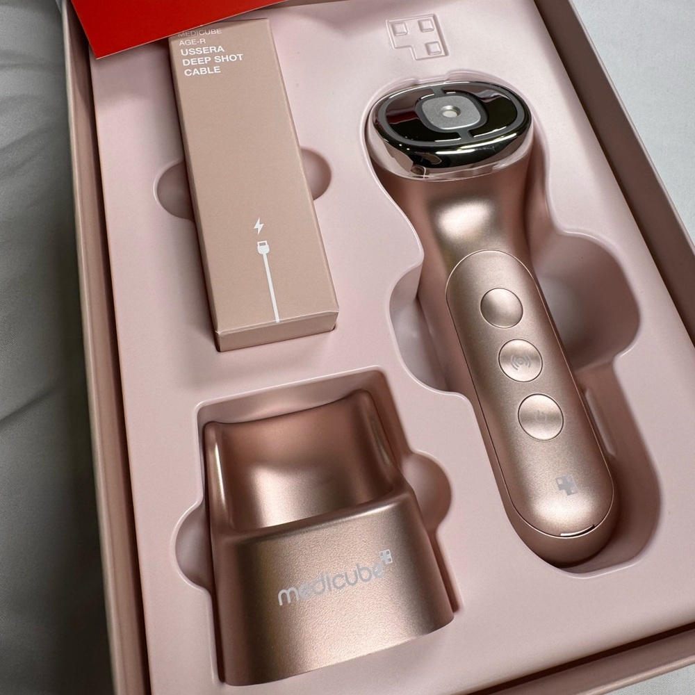 Medicube Age-R Ussera Deep Shot Device Limited Edition Primerose Color
